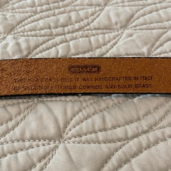 Coach Belt Handcrafted in Italy of Vegetable Tanned Leather and solid brass - Picture 7 of 10